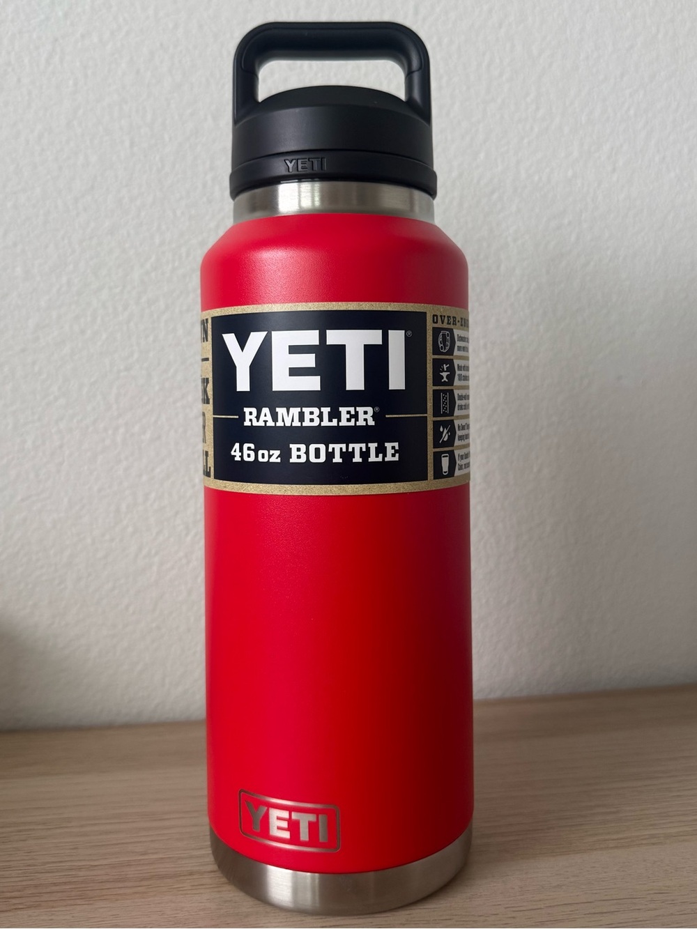 YETI RAMBLER 46 OZ. BOTTLE WITH CHUG CAP - RESCUE RED